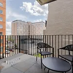 Nowoczesny Apartament Very Berry W Poznaniu Z Parkingiem I Biurkiem By Noclegi Renters