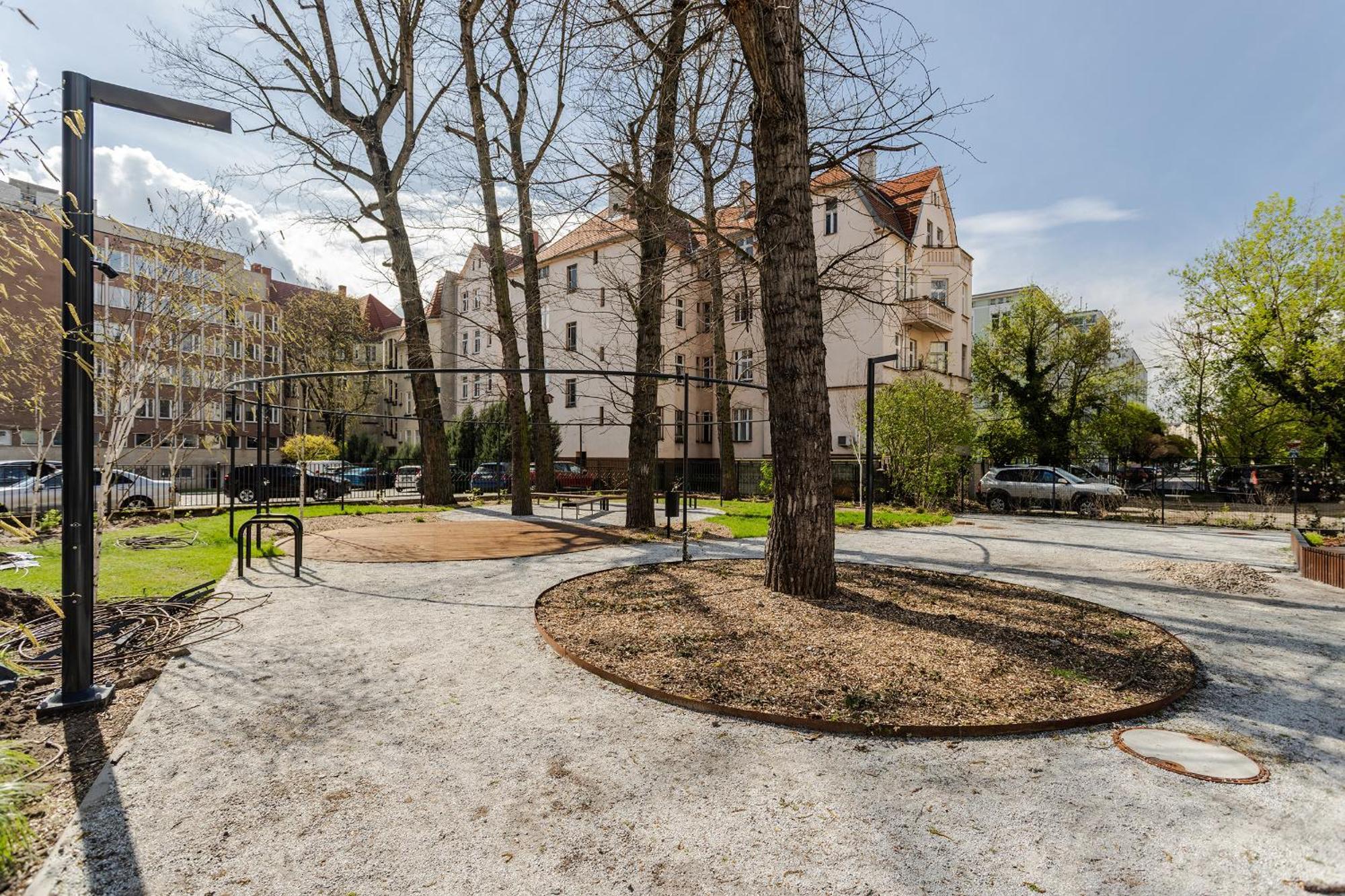 Apartamento Nowoczesny Very Berry W Poznaniu Z Parkingiem I Biurkiem By Renters Poznań